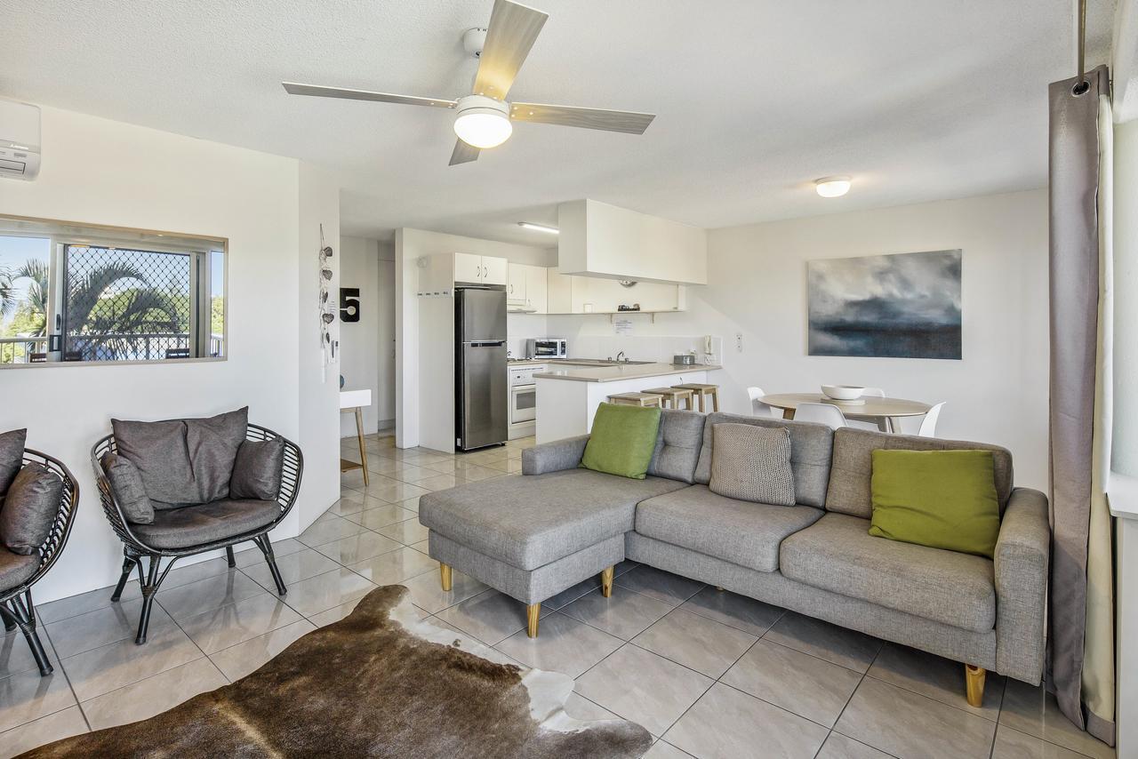 Cheltenham Apartments Caloundra Exterior photo