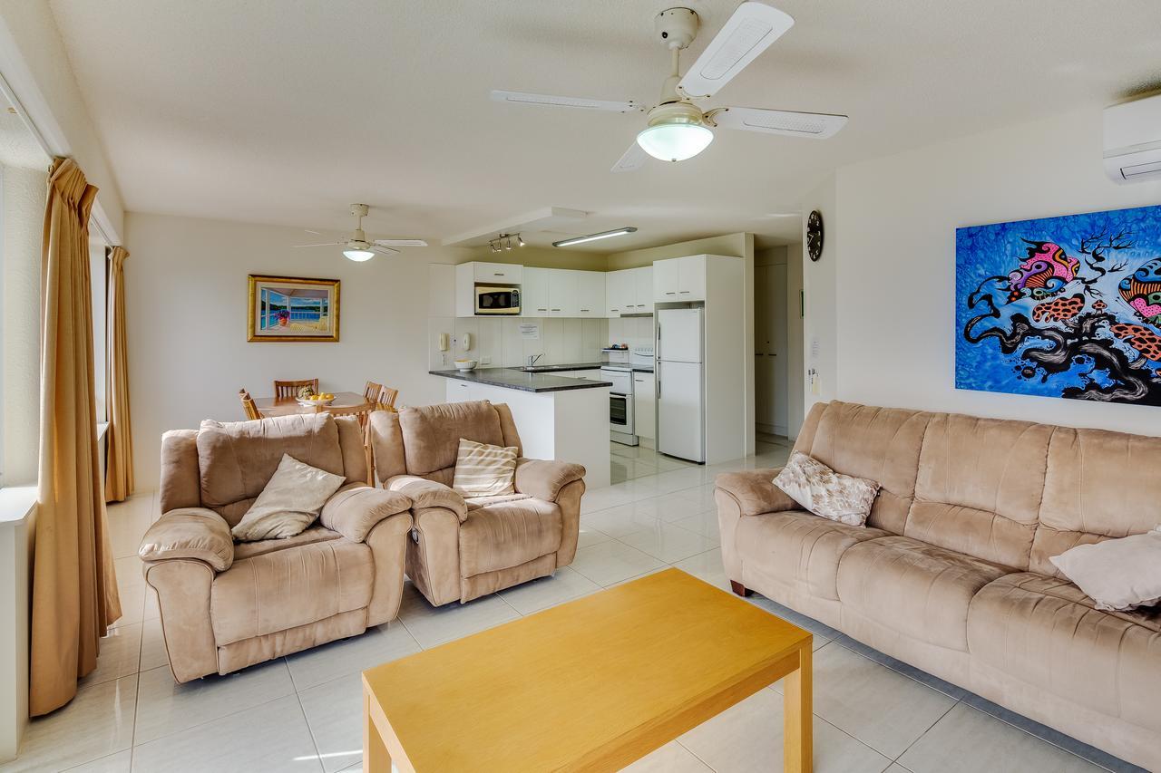Cheltenham Apartments Caloundra Exterior photo