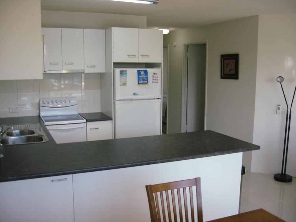 Cheltenham Apartments Caloundra Exterior photo