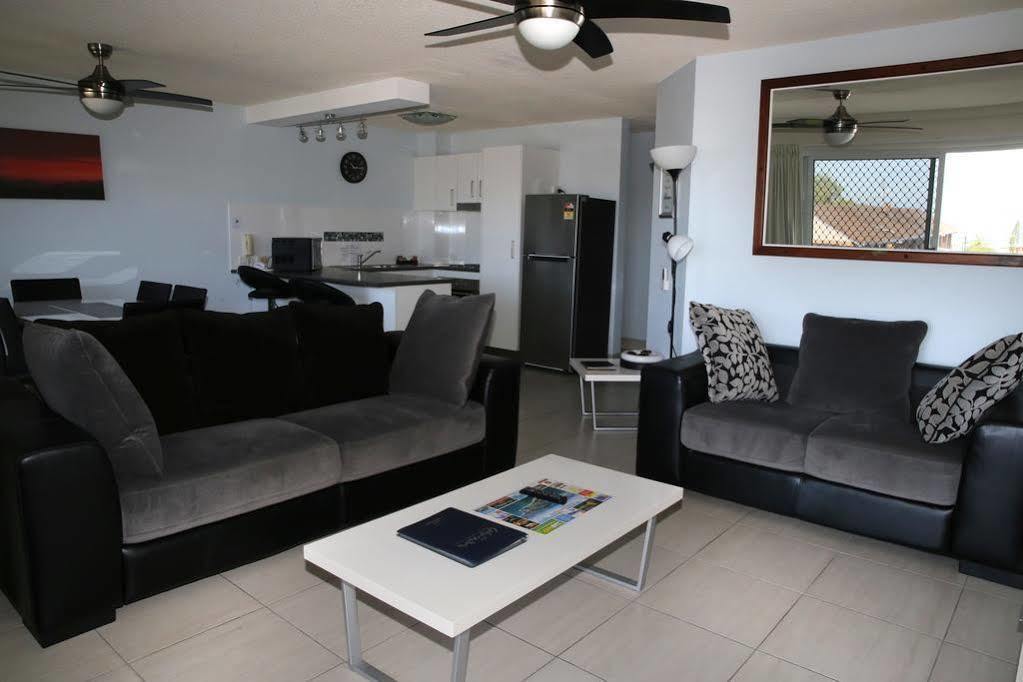 Cheltenham Apartments Caloundra Exterior photo